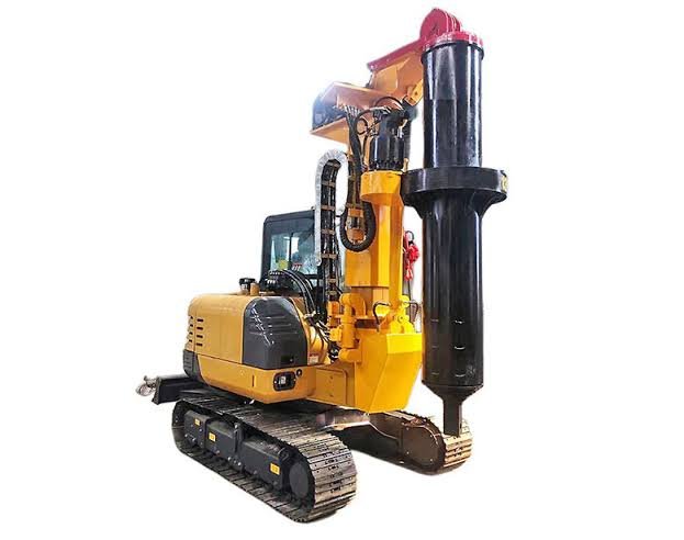 Compact micropile drilling rig on crawler tracks