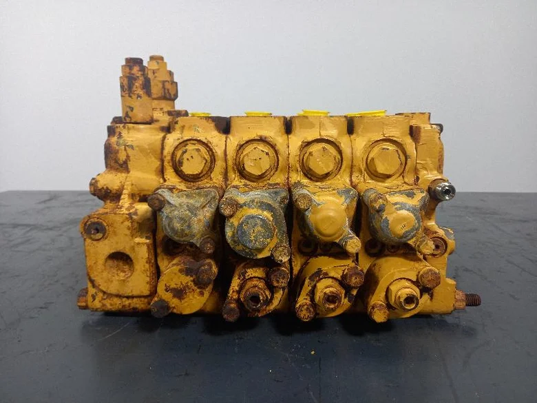 Used Hydraulic Control Valve for Caterpillar D6R XL